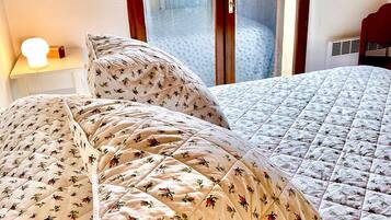 3 chambres, fer et planche Ă repasser, lit parapluie, Wi-Fi