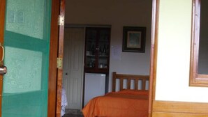 Room - Swiss Chalet With Private Kitchen Near Lima (San Buenaventura)