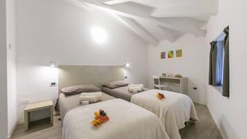 Family Apartment, 2 Bedrooms (Arco Rocks 3) | 2 bedrooms, free WiFi, bed sheets