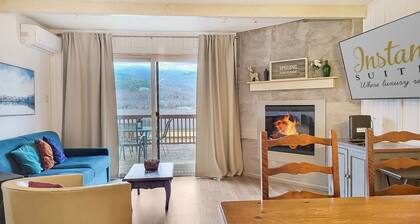 The Mountain Lake house by Instant Suites In Heart of Mont-Tremblant