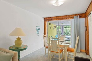 Dining - Charming East End Residence, Steps to Beach (Sanibel)