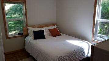 2 chambres, fer et planche à repasser, accès au Wi-Fi (inclus)