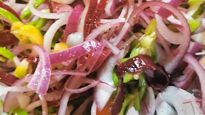 A close-up of a salad with various vegetables. - Hacienda Santiago Texmelucan (Oriental)