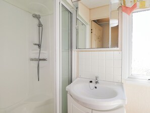 Cottage | Bathroom - The Cabin (Lybster)