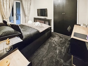 3 chambres, Wi-Fi gratuit, draps fournis