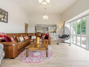 Living area - A fabulous place to come and make memories whatever the occasion. (Stanhope)