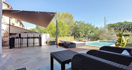 Villa avec piscine proche du centre historique