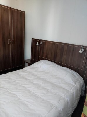 2 bedrooms - 2nd floor, swimming pool, hammam, terrace, parking, tv, 50m², Pra Loup (Jausiers)