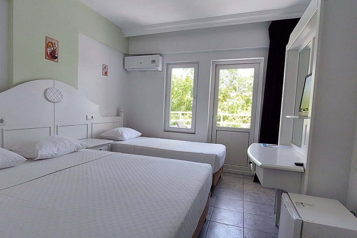 Standaard driepersoonskamer | Wifi, beddengoed