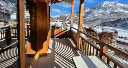 Apartment with magnificent view in Le Hameau des Airelles