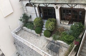 Outdoor dining - Chalet Anastasia (Pigra (CO))