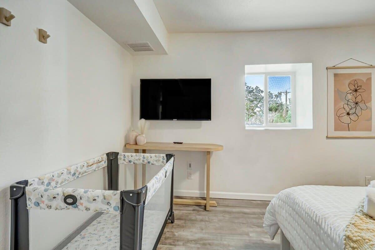 2 quartos, escrivaninha, ferros/tábuas de passar roupa, Wi-Fi