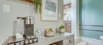 Institute Bliss! Newly Remodeled Family Home!