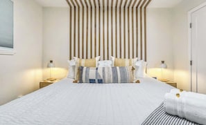 3 habitaciones, tabla de planchar con plancha, cuna de viaje y wifi 