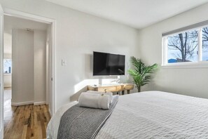 3 bedrooms, iron/ironing board, travel crib, WiFi