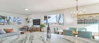 Skyline Overlook! Panoramic Views & Hot Tub!