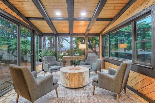 Pinewood Meadow! Secluded Patio Area w/ Hot Tub