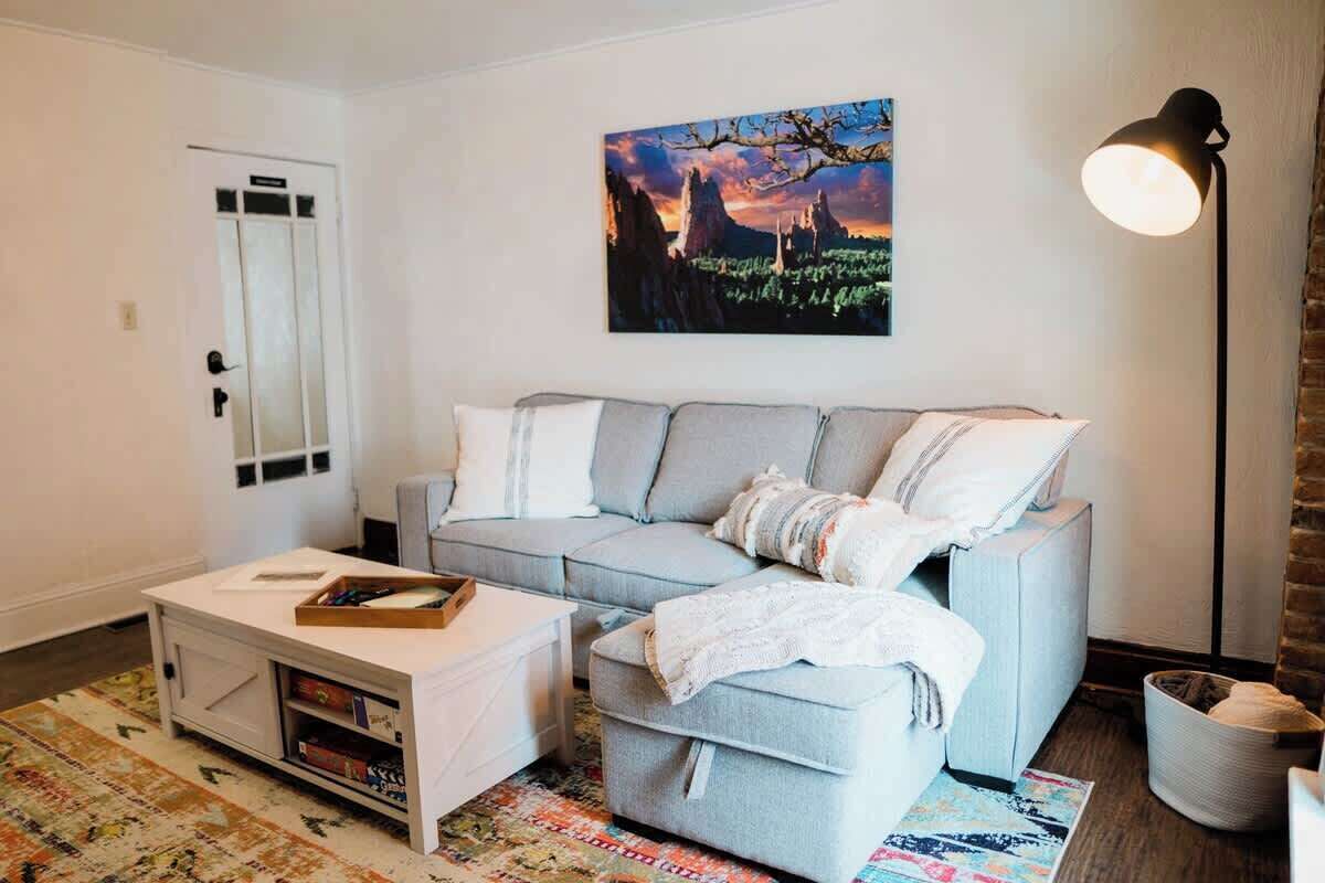 Fernseher, Kamin, Arbeitsbereiche