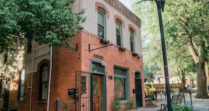 Miners Escape! Timeless District Cozy Haven