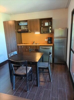 Dining - 1st floor, swimming pool, hammam, terrace, parking, tv, 27m², Pra Loup (Jausiers)