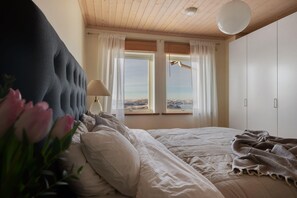 3 bedrooms, iron/ironing board, WiFi