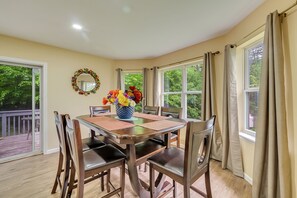 Luxury House, 6 Bedrooms, Accessible, Non Smoking | Dining room