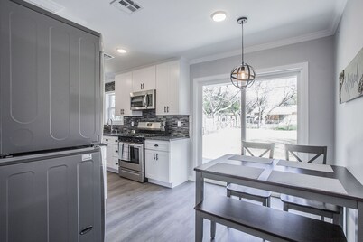 Sadie's 5 *Star* Retreat For Your Waco Stay