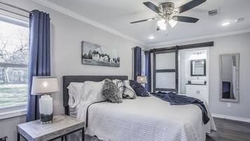 2 bedrooms, desk, iron/ironing board, free WiFi