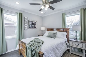 3 bedrooms, desk, iron/ironing board, free WiFi