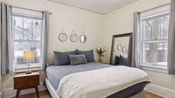 2 chambres, fer et planche à repasser, Wi-Fi gratuit, draps fournis