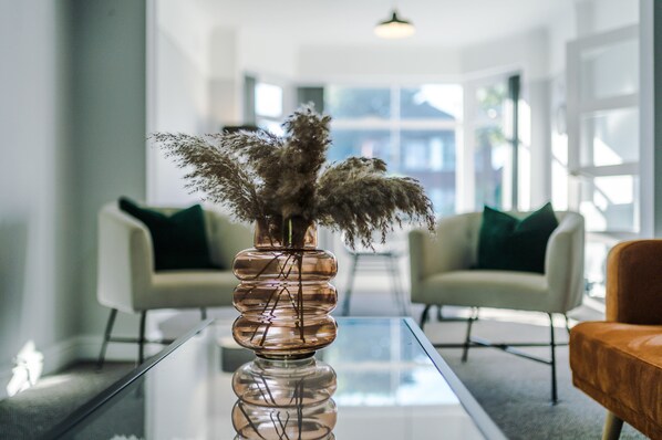 Lounge - Premium 3 bed Detached House - off Road Parking - Bromborough (Wirral)