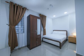 Deluxe Double Room | Desk, free WiFi, bed sheets - Capital O 90543 Sp Star Hotel (Sungai Petani)