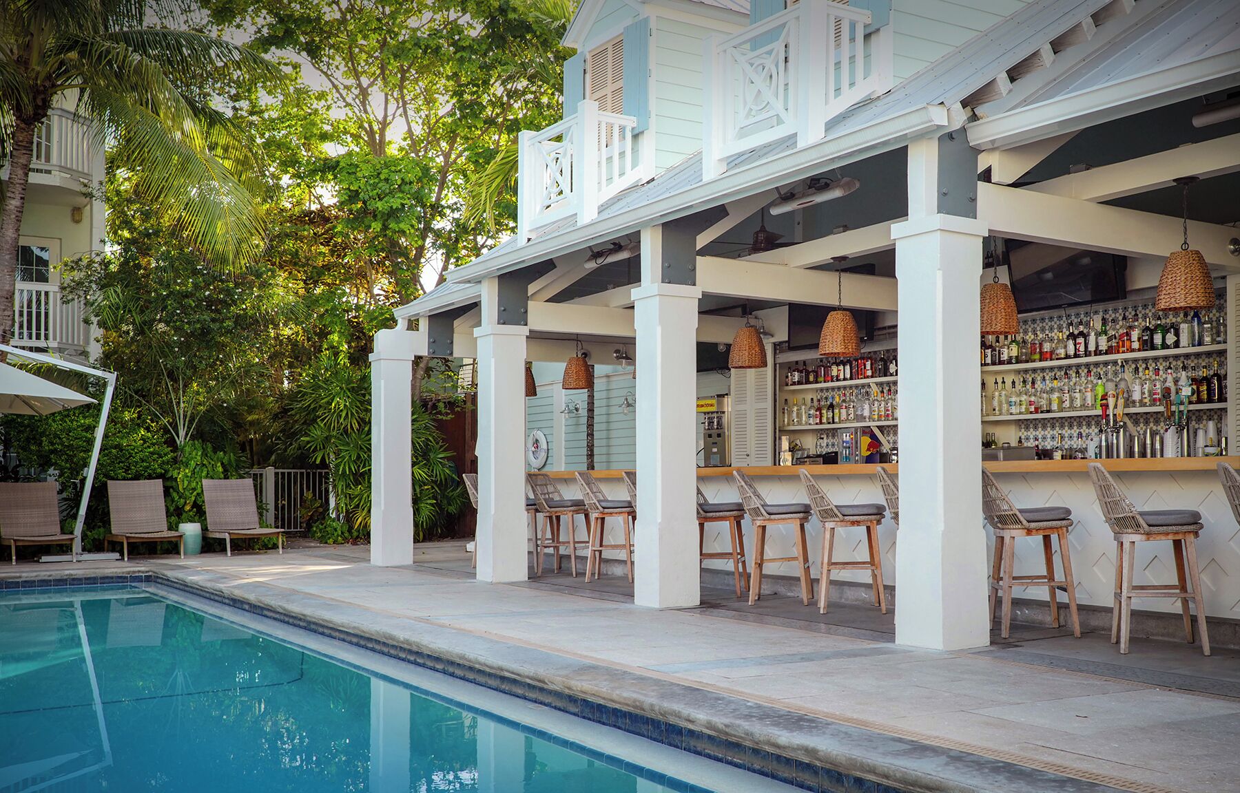 Beachside Dream! 2 Stylish Units, Near Key West Butterfly & Nature Conservatory