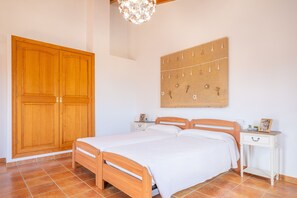3 quartos, ferros/tábuas de passar roupa, Wi-Fi de cortesia