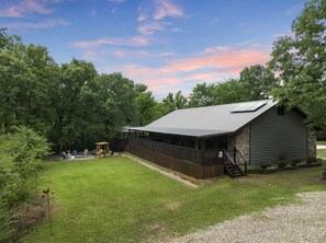 Terrace/patio - 1-Story Cabin w/ Ramp Entry • Sensory Room • Hot Tub • Sleeps 10 (Broken Bow)