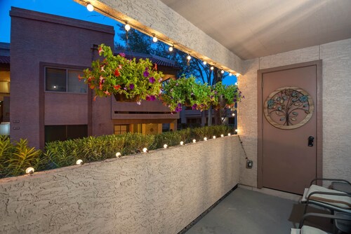 Cozy Courtyard - Unit 110