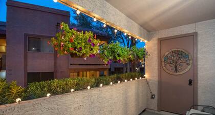 Cozy Courtyard - Unit 110