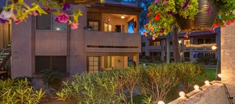 Cozy Courtyard - Unit 110