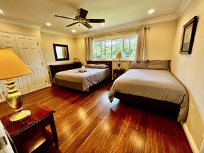 5 bedrooms, desk, iron/ironing board, travel cot