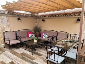 Outdoor dining - The Real Mica of Valdenoches (Valdenoches)