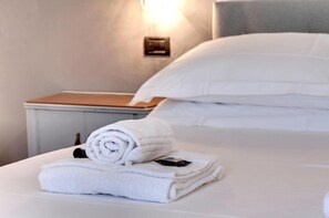 2 bedrooms, hypo-allergenic bedding, iron/ironing board, free WiFi - Lezioso "VIP", 2 bedrooms in the heart of Florence (Firenze)
