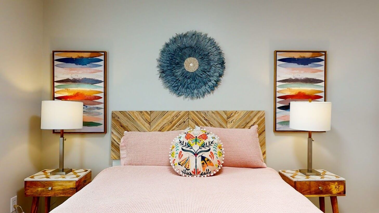 Brand-new everything fully renovated Downtown Riverwalk & Castle Street District