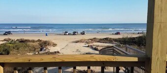 Sun Kissed Retreat, FRONT ROW! BEACHFRONT! BEAUTY!