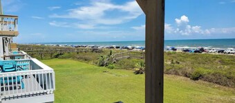 Sun Kissed Retreat, FRONT ROW! BEACHFRONT! BEAUTY!