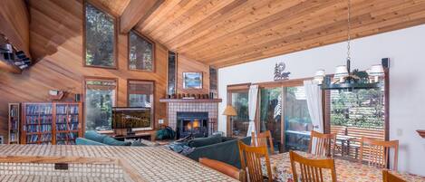 Smart TV, fireplace, DVD player, books