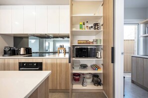 Fridge, microwave, oven, stovetop