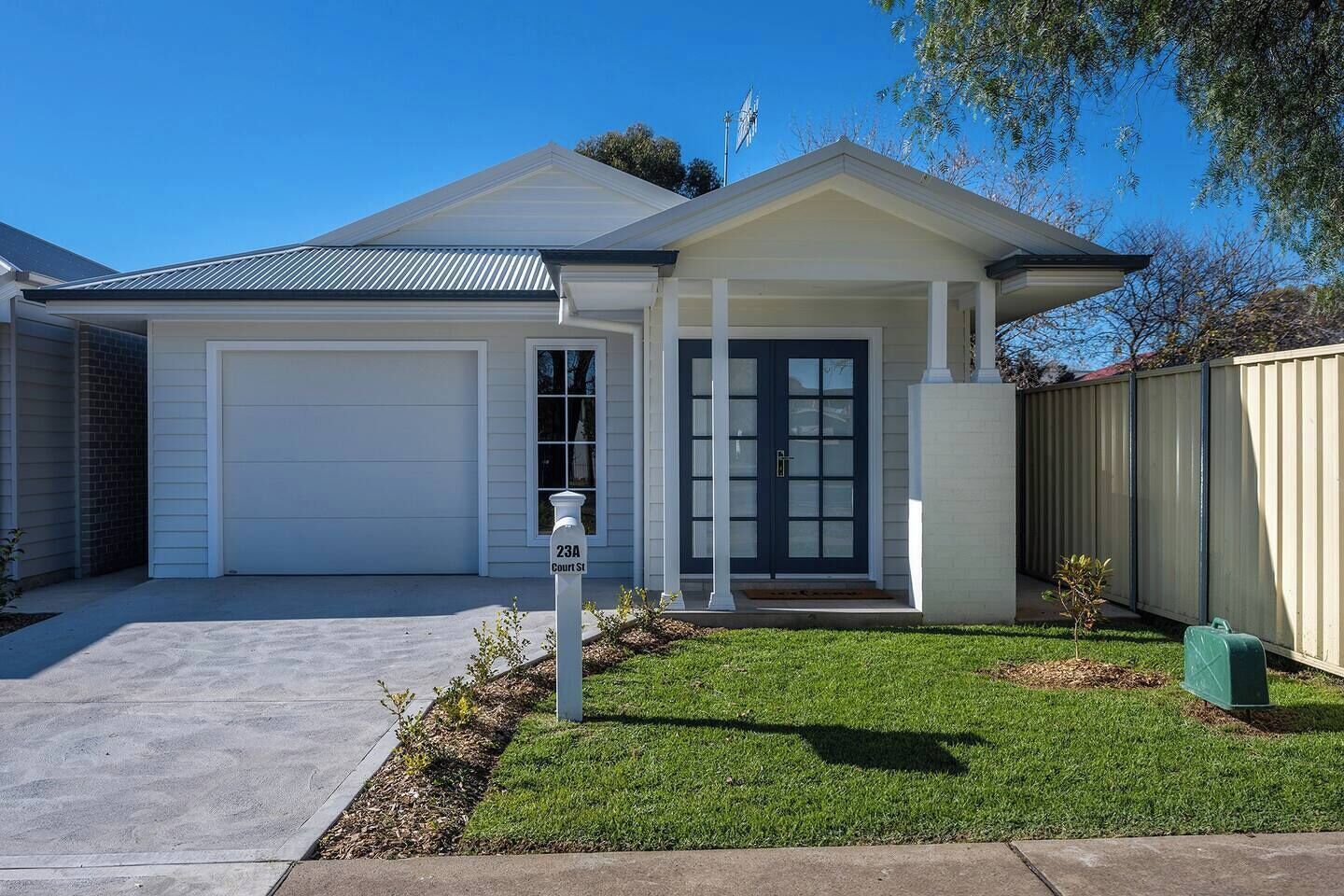 This four-bedroom home is located just a few blocks from the heart of Mudgee, and offers garage and driveway parking.