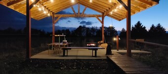Woodys Retreat  this rental includes the barn outdoor covered fire pit 