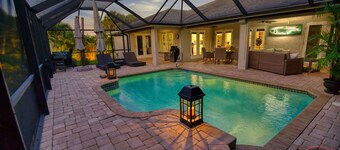 Spectacular Heat Pump Pool/Lanai, 4 bed/2 Bath Home  only 10 min from 5 beaches