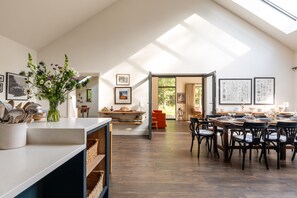 Dining - Missy's House in the Woods - a fully accessible property that sleeps 10 guests. (Harringworth)